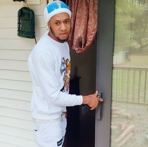 Meet your Posher, Maxius